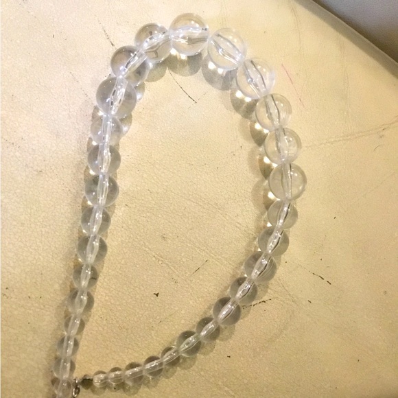 Vintage Clear Lucite Graduated Bead Necklace - Picture 6 of 7